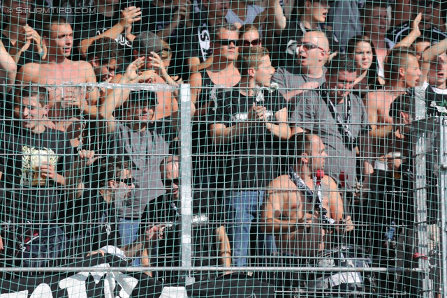 Ried - Sturm Graz
Oesterreichische Fussball Bundesliga, 6. Runde, SV Ried - SK Sturm Graz, Arena Ried, 24.08.2013. 

Foto zeigt Fans von Sturm
