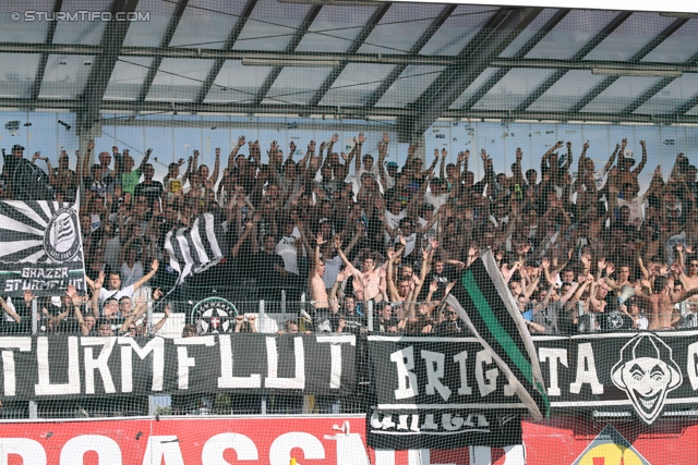 Ried - Sturm Graz
Oesterreichische Fussball Bundesliga, 6. Runde, SV Ried - SK Sturm Graz, Arena Ried, 24.08.2013. 

Foto zeigt Fans von Sturm
