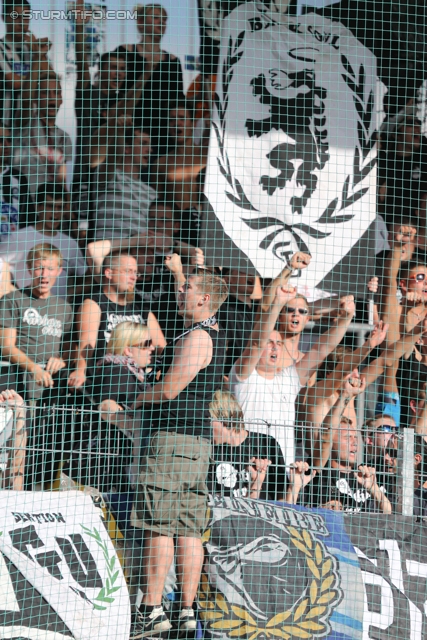 Ried - Sturm Graz
Oesterreichische Fussball Bundesliga, 6. Runde, SV Ried - SK Sturm Graz, Arena Ried, 24.08.2013. 

Foto zeigt Fans von Sturm
