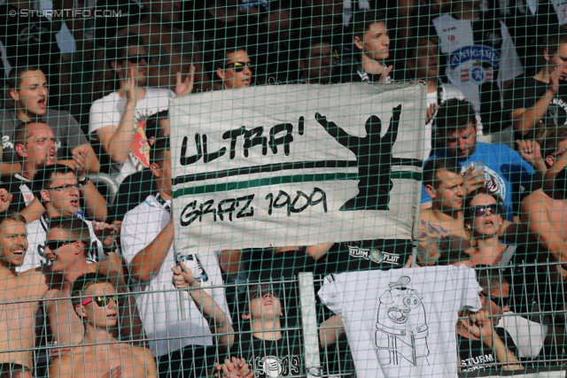 Ried - Sturm Graz
Oesterreichische Fussball Bundesliga, 6. Runde, SV Ried - SK Sturm Graz, Arena Ried, 24.08.2013. 

Foto zeigt Fans von Sturm
