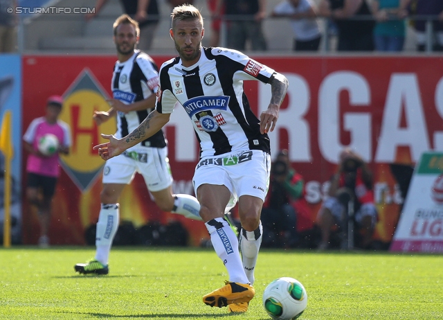 Ried - Sturm Graz
Oesterreichische Fussball Bundesliga, 6. Runde, SV Ried - SK Sturm Graz, Arena Ried, 24.08.2013. 

Foto zeigt Patrick Wolf (Sturm)
