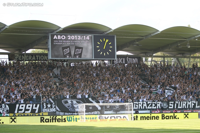 Sturm Graz - Wolfsberg
Oesterreichische Fussball Bundesliga, 7. Runde, SK Sturm Graz - Wolfsberger AC, Stadion Liebenau Graz, 31.08.2013. 

Foto zeigt Fans von Sturm
