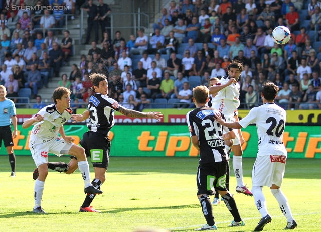 Sturm Graz - Wolfsberg
Oesterreichische Fussball Bundesliga, 7. Runde, SK Sturm Graz - Wolfsberger AC, Stadion Liebenau Graz, 31.08.2013. 

Foto zeigt Nikola Vujadinovic (Sturm), Daniel Beichler (Sturm) und David De Paula Gallardo (Wolfsberg)
Schlüsselwörter: tor