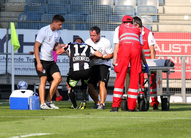 Sturm Graz - Wolfsberg
Oesterreichische Fussball Bundesliga, 7. Runde, SK Sturm Graz - Wolfsberger AC, Stadion Liebenau Graz, 31.08.2013. 

Foto zeigt Daniel Schatz (Betreuer Sturm), Athanasios Puskuris (Teamarzt Sturm) und Martin Ehrenreich (Sturm)
Schlüsselwörter: verletzung