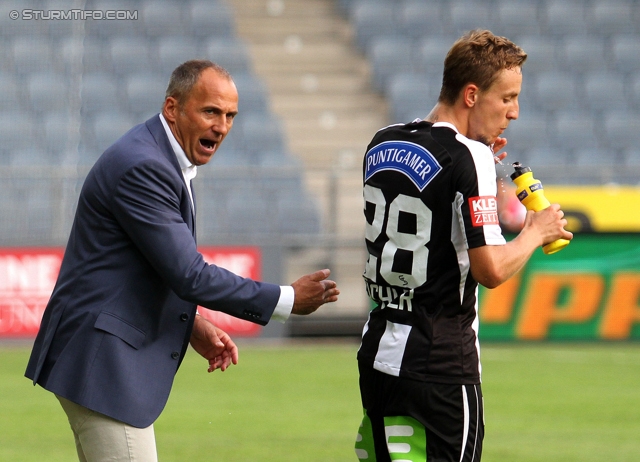 Sturm Graz - Wolfsberg
Oesterreichische Fussball Bundesliga, 7. Runde, SK Sturm Graz - Wolfsberger AC, Stadion Liebenau Graz, 31.08.2013. 

Foto zeigt Darko Milanic (Cheftrainer Sturm) und Daniel Beichler (Sturm)
