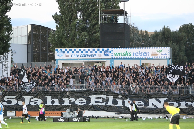 Wiener Neustadt - Sturm Graz
Oesterreichische Fussball Bundesliga, 8. Runde, SC Wiener Neustadt - SK Sturm Graz, Stadion Wiener Neustadt, 14.09.2013. 

Foto zeigt Fans von Sturm
