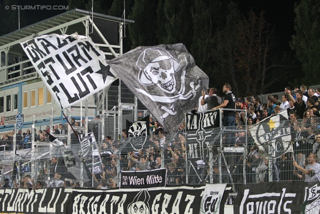 Wiener Neustadt - Sturm Graz
Oesterreichische Fussball Bundesliga, 8. Runde, SC Wiener Neustadt - SK Sturm Graz, Stadion Wiener Neustadt, 14.09.2013. 

Foto zeigt Fans von Sturm
