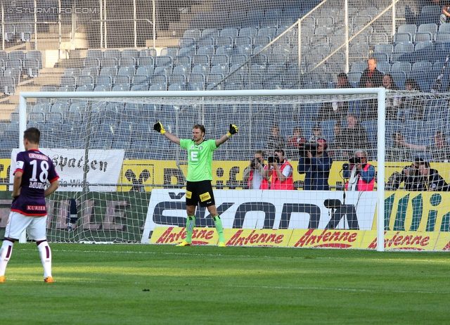 Sturm Graz - Austria Wien
Oesterreichische Fussball Bundesliga, 9. Runde, SK Sturm Graz - FK Austria Wien, Stadion Liebenau Graz, 21.09.2013. 

Foto zeigt Benedikt Pliquett (Sturm)
