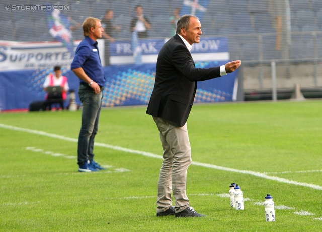 Sturm Graz - Wiener Neustadt
OEFB Cup, 2. Runde, SK Sturm Graz - SC Wiener Neustadt, Stadion Liebenau Graz, 25.09.2013. 

Foto zeigt Heimo Pfeiffenberger (Cheftrainer Wr. Neustadt) und Darko Milanic (Cheftrainer Sturm)
