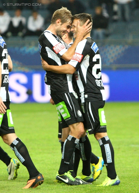 Sturm Graz - Wiener Neustadt
OEFB Cup, 2. Runde, SK Sturm Graz - SC Wiener Neustadt, Stadion Liebenau Graz, 25.09.2013. 

Foto zeigt Manuel Weber (Sturm) und Daniel Offenbacher (Sturm)
