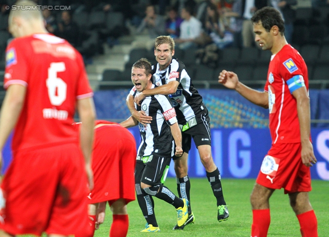 Sturm Graz - Wiener Neustadt
OEFB Cup, 2. Runde, SK Sturm Graz - SC Wiener Neustadt, Stadion Liebenau Graz, 25.09.2013. 

Foto zeigt Christoph Kroepfl (Sturm) und Manuel Weber (Sturm)
