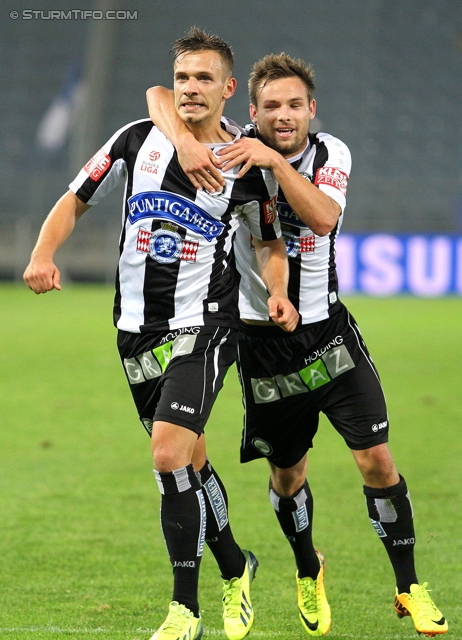 Sturm Graz - Wiener Neustadt
OEFB Cup, 2. Runde, SK Sturm Graz - SC Wiener Neustadt, Stadion Liebenau Graz, 25.09.2013. 

Foto zeigt Daniel Offenbacher (Sturm) und David Schloffer (Sturm)
