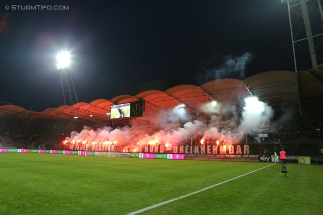 Sturm Graz - Innsbruck
Oesterreichische Fussball Bundesliga, 10. Runde, SK Sturm Graz - FC Wacker Innsbruck, Stadion Liebenau Graz, 28.09.2013. 

Foto zeigt Fans von Sturm mit einer Choreografie
Schlüsselwörter: pyrotechnik