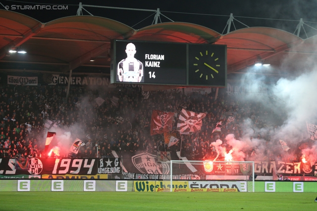 Sturm Graz - Innsbruck
Oesterreichische Fussball Bundesliga, 10. Runde, SK Sturm Graz - FC Wacker Innsbruck, Stadion Liebenau Graz, 28.09.2013. 

Foto zeigt Fans von Sturm
Schlüsselwörter: pyrotechnik