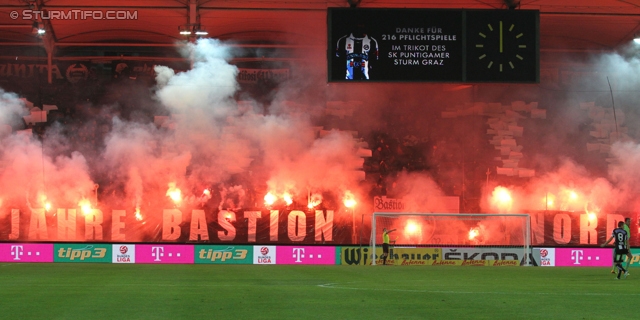 Sturm Graz - Innsbruck
Oesterreichische Fussball Bundesliga, 10. Runde, SK Sturm Graz - FC Wacker Innsbruck, Stadion Liebenau Graz, 28.09.2013. 

Foto zeigt Fans von Sturm mit einer Choreografie
Schlüsselwörter: pyrotechnik