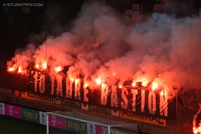 Sturm Graz - Innsbruck
Oesterreichische Fussball Bundesliga, 10. Runde, SK Sturm Graz - FC Wacker Innsbruck, Stadion Liebenau Graz, 28.09.2013. 

Foto zeigt Fans von Sturm mit einer Choreografie
Schlüsselwörter: pyrotechnik