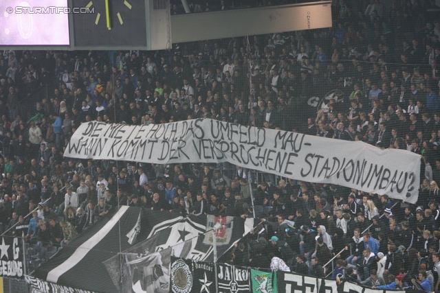 Sturm Graz - Innsbruck
Oesterreichische Fussball Bundesliga, 10. Runde, SK Sturm Graz - FC Wacker Innsbruck, Stadion Liebenau Graz, 28.09.2013. 

Foto zeigt Fans von Sturm mit einem Spruchband
