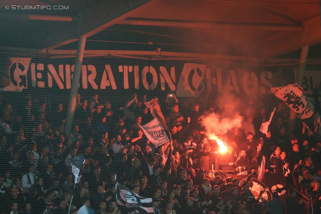 Sturm Graz - Innsbruck
Oesterreichische Fussball Bundesliga, 10. Runde, SK Sturm Graz - FC Wacker Innsbruck, Stadion Liebenau Graz, 28.09.2013. 

Foto zeigt Fans von Sturm
Schlüsselwörter: pyrotechnik