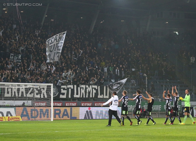 Sturm Graz - Innsbruck
Oesterreichische Fussball Bundesliga, 10. Runde, SK Sturm Graz - FC Wacker Innsbruck, Stadion Liebenau Graz, 28.09.2013. 

Foto zeigt Fans von Sturm und die Mannschaft von Sturm
