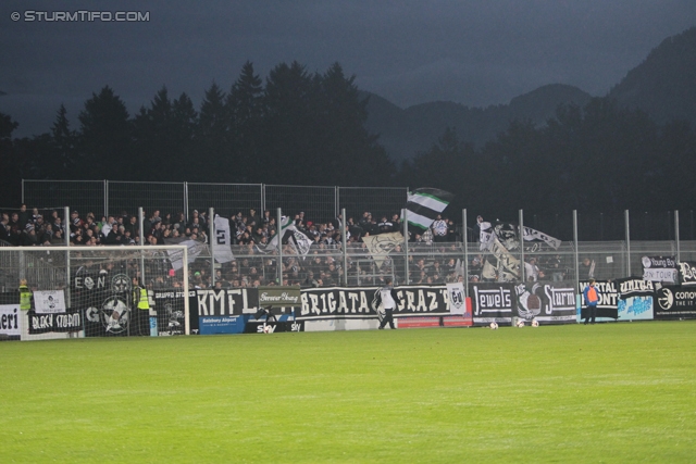 Groedig - Sturm Graz
Oesterreichische Fussball Bundesliga, 11. Runde, SV Groedig - SK Sturm Graz, Untersbergarena Groedig, 05.10.2013. 

Foto zeigt Fans von Sturm
