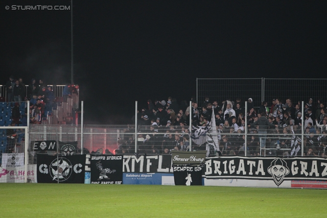 Groedig - Sturm Graz
Oesterreichische Fussball Bundesliga, 11. Runde, SV Groedig - SK Sturm Graz, Untersbergarena Groedig, 05.10.2013. 

Foto zeigt Fans von Sturm
