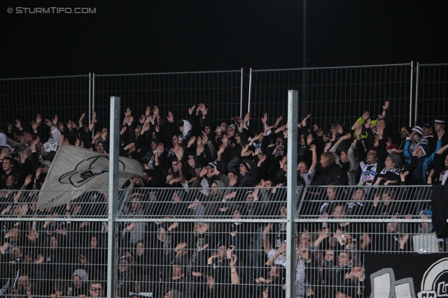 Groedig - Sturm Graz
Oesterreichische Fussball Bundesliga, 11. Runde, SV Groedig - SK Sturm Graz, Untersbergarena Groedig, 05.10.2013. 

Foto zeigt Fans von Sturm
