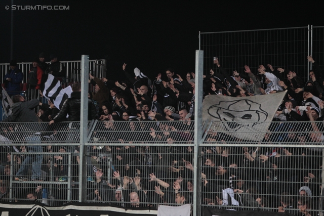 Groedig - Sturm Graz
Oesterreichische Fussball Bundesliga, 11. Runde, SV Groedig - SK Sturm Graz, Untersbergarena Groedig, 05.10.2013. 

Foto zeigt Fans von Sturm
