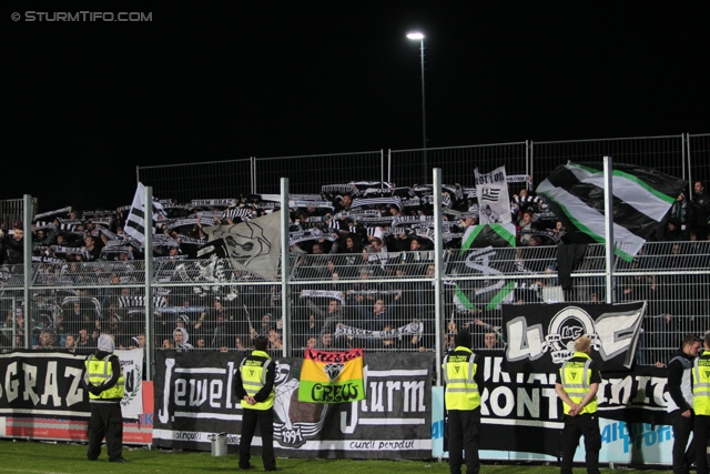 Groedig - Sturm Graz
Oesterreichische Fussball Bundesliga, 11. Runde, SV Groedig - SK Sturm Graz, Untersbergarena Groedig, 05.10.2013. 

Foto zeigt Fans von Sturm
