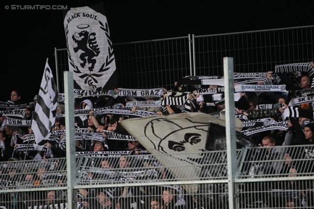 Groedig - Sturm Graz
Oesterreichische Fussball Bundesliga, 11. Runde, SV Groedig - SK Sturm Graz, Untersbergarena Groedig, 05.10.2013. 

Foto zeigt Fans von Sturm
