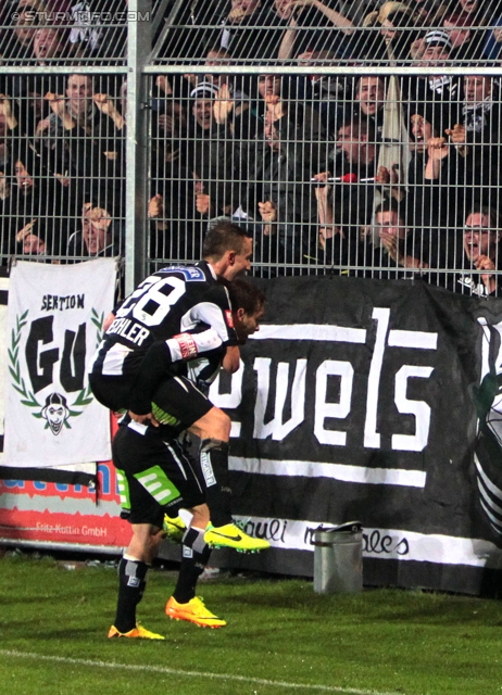 Groedig - Sturm Graz
Oesterreichische Fussball Bundesliga, 11. Runde, SV Groedig - SK Sturm Graz, Untersbergarena Groedig, 05.10.2013. 

Foto zeigt Daniel Beichler (Sturm) und David Schloffer (Sturm)
Schlüsselwörter: torjubel