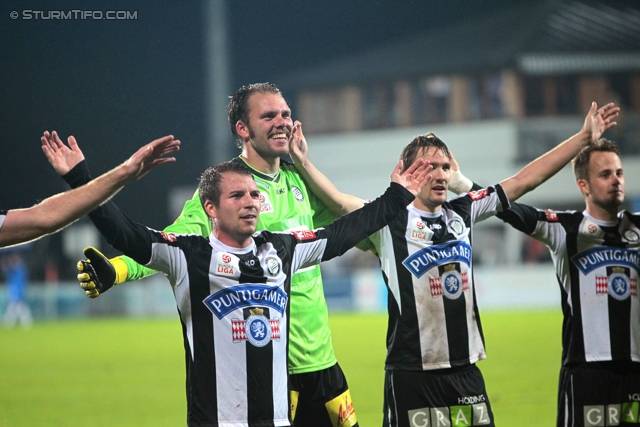 Groedig - Sturm Graz
Oesterreichische Fussball Bundesliga, 11. Runde, SV Groedig - SK Sturm Graz, Untersbergarena Groedig, 05.10.2013. 

Foto zeigt Christoph Kroepfl (Sturm), Benedikt Pliquett (Sturm) , Andreas Hoelzl (Sturm) und Christian Klem (Sturm)
Schlüsselwörter: jubel