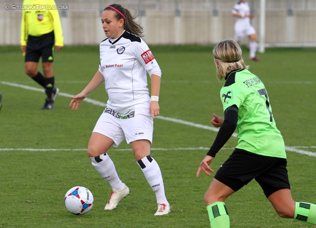 Sturm Damen - St. Poelten
OEFB Frauenliga, 6. Runde,  SK Sturm Graz Damen - FSK St. Poelten-Spratzern, Trainingszentrum Messendorf, 05.10.2013. 

Foto zeigt Stephanie Schachner (Sturm Damen) und Jasmin Fischelmaier (St. Poelten)
