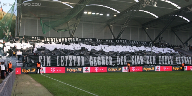 Rapid Wien - Sturm Graz
Oesterreichische Fussball Bundesliga, 12. Runde, SK Rapid Wien - SK Sturm Graz, Gerhard Hanappi Stadion Wien, 20.10.2013. 

Foto zeigt Fans von Sturm mit einer Choreografie
