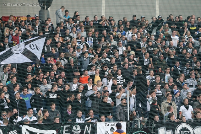 Rapid Wien - Sturm Graz
Oesterreichische Fussball Bundesliga, 12. Runde, SK Rapid Wien - SK Sturm Graz, Gerhard Hanappi Stadion Wien, 20.10.2013. 

Foto zeigt Fans von Sturm
