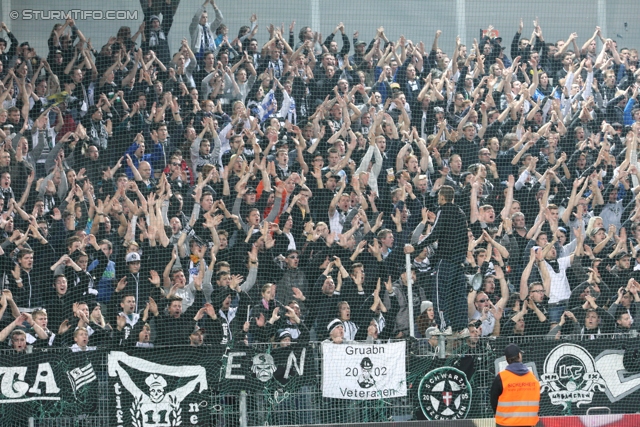 Rapid Wien - Sturm Graz
Oesterreichische Fussball Bundesliga, 12. Runde, SK Rapid Wien - SK Sturm Graz, Gerhard Hanappi Stadion Wien, 20.10.2013. 

Foto zeigt Fans von Sturm
