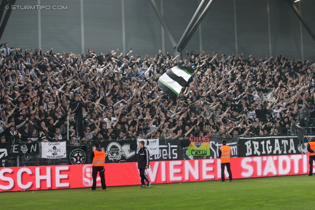 Rapid Wien - Sturm Graz
Oesterreichische Fussball Bundesliga, 12. Runde, SK Rapid Wien - SK Sturm Graz, Gerhard Hanappi Stadion Wien, 20.10.2013. 

Foto zeigt Fans von Sturm
