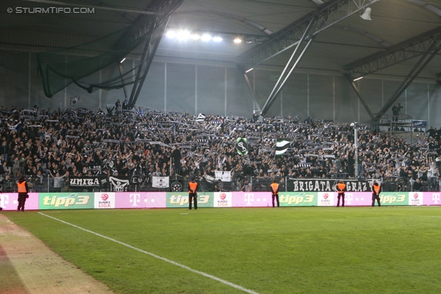 Rapid Wien - Sturm Graz
Oesterreichische Fussball Bundesliga, 12. Runde, SK Rapid Wien - SK Sturm Graz, Gerhard Hanappi Stadion Wien, 20.10.2013. 

Foto zeigt Fans von Sturm
