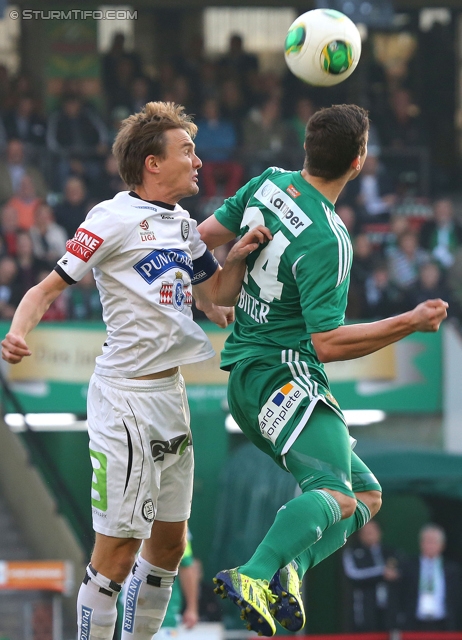 Rapid Wien - Sturm Graz
Oesterreichische Fussball Bundesliga, 12. Runde, SK Rapid Wien - SK Sturm Graz, Gerhard Hanappi Stadion Wien, 20.10.2013. 

Foto zeigt Andreas Hoelzl (Sturm) und Marcel Sabitzer (Rapid)
Schlüsselwörter: kopfball