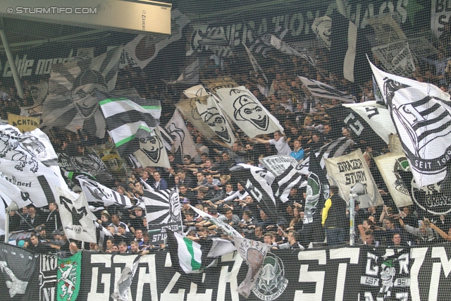 Sturm Graz - Admira
Oesterreichische Fussball Bundesliga, 13. Runde, SK Sturm Graz - FC Admira Wacker Moedling, Stadion Liebenau Graz, 26.10.2013. 

Foto zeigt Fans von Sturm
