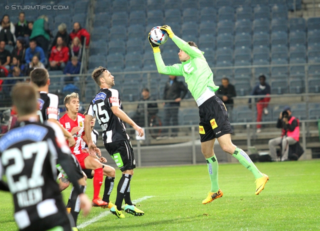 Sturm Graz - Admira
Oesterreichische Fussball Bundesliga, 13. Runde, SK Sturm Graz - FC Admira Wacker Moedling, Stadion Liebenau Graz, 26.10.2013. 

Foto zeigt Christian Klem (Sturm) und Michael Madl (Sturm) und Benedikt Pliquett (Sturm)
