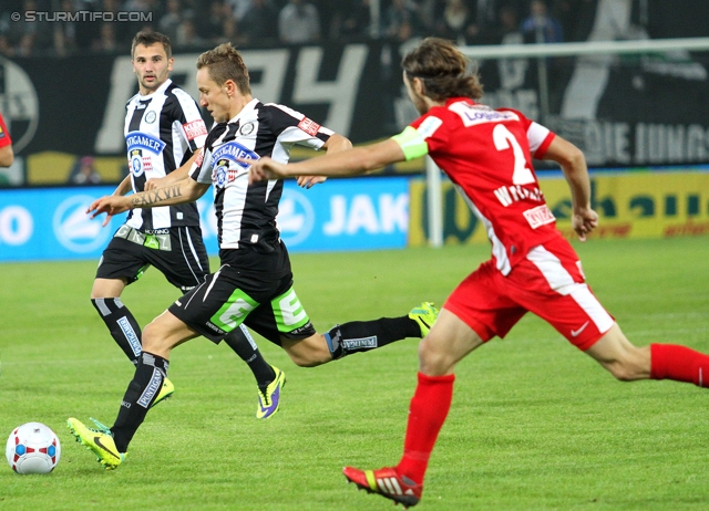 Sturm Graz - Admira
Oesterreichische Fussball Bundesliga, 13. Runde, SK Sturm Graz - FC Admira Wacker Moedling, Stadion Liebenau Graz, 26.10.2013. 

Foto zeigt Anel Hadzic (Sturm) und Daniel Beichler (Sturm) und Richard Windbichler (Admira)
