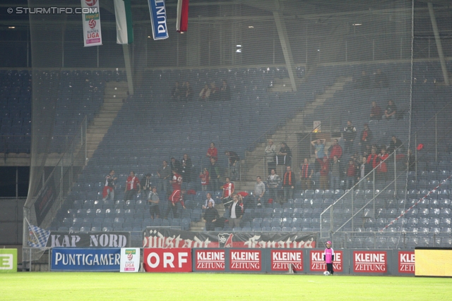 Sturm Graz - Admira
Oesterreichische Fussball Bundesliga, 13. Runde, SK Sturm Graz - FC Admira Wacker Moedling, Stadion Liebenau Graz, 26.10.2013. 

Foto zeigt Fans der Admira
