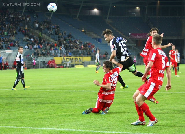 Sturm Graz - Admira
Oesterreichische Fussball Bundesliga, 13. Runde, SK Sturm Graz - FC Admira Wacker Moedling, Stadion Liebenau Graz, 26.10.2013. 

Foto zeigt Michael Madl (Sturm) und Lukas Thuerauer (Admira)
