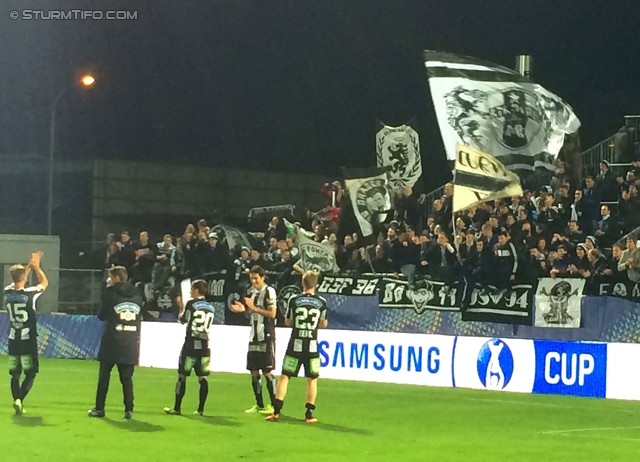 Austria Lustenau - Sturm Graz
OEFB Cup, Achtelfinale, Austria Lustenau - SK Sturm Graz, Reichshofstadion Lustenau, 30.10.2013. 

Foto zeigt die Mannschaft von Sturm und Fans von Sturm
