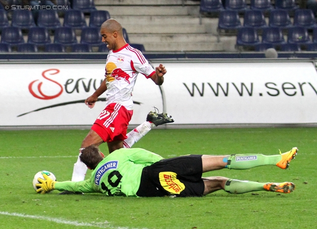 Salzburg - Sturm Graz
Oesterreichische Fussball Bundesliga, 14. Runde, FC RB Salzburg - SK Sturm Graz, Stadion Wals-Siezenheim, 02.11.2013. 

Foto zeigt Alan Borges De Carvalho (Salzburg) und Benedikt Pliquett (Sturm)
