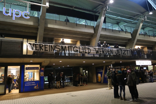 Sturm Graz - Ried
Oesterreichische Fussball Bundesliga, 15. Runde, SK Sturm Graz - SV Ried, Stadion Liebenau Graz, 27.11.2013. 

Foto zeigt eine Aussenansicht vom Stadion Liebenau mit einem Spruchband
