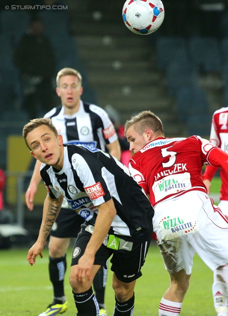 Sturm Graz - Ried
Oesterreichische Fussball Bundesliga, 15. Runde, SK Sturm Graz - SV Ried, Stadion Liebenau Graz, 27.11.2013. 

Foto zeigt Daniel Beichler (Sturm) und Bernhard Janeczek (Ried)
