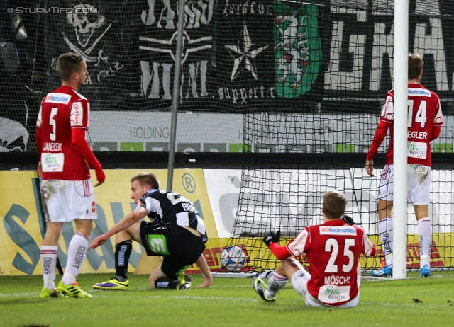 Sturm Graz - Ried
Oesterreichische Fussball Bundesliga, 15. Runde, SK Sturm Graz - SV Ried, Stadion Liebenau Graz, 27.11.2013. 

Foto zeigt Bernhard Janeczek (Ried), Robert Beric (Sturm), Patrick Moeschl (Ried) und Jan Marc Riegler (Ried)
Schlüsselwörter: tor