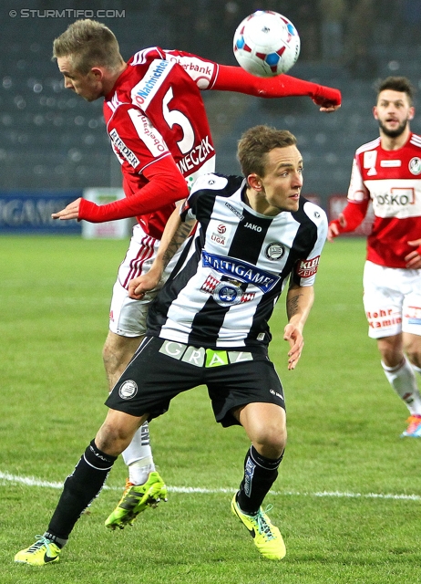 Sturm Graz - Ried
Oesterreichische Fussball Bundesliga, 15. Runde, SK Sturm Graz - SV Ried, Stadion Liebenau Graz, 27.11.2013. 

Foto zeigt Bernhard Janeczek (Ried) und Daniel Beichler (Sturm)
Schlüsselwörter: kopfball