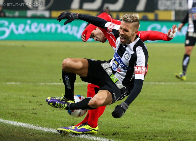 Sturm Graz - Wr. Neustadt
Oesterreichische Fussball Bundesliga, 17. Runde, SK Sturm Graz - SC Wiener Neustadt, Stadion Liebenau Graz, 30.11.2013. 

Foto zeigt Patrick Wolf (Sturm)
Schlüsselwörter: foul